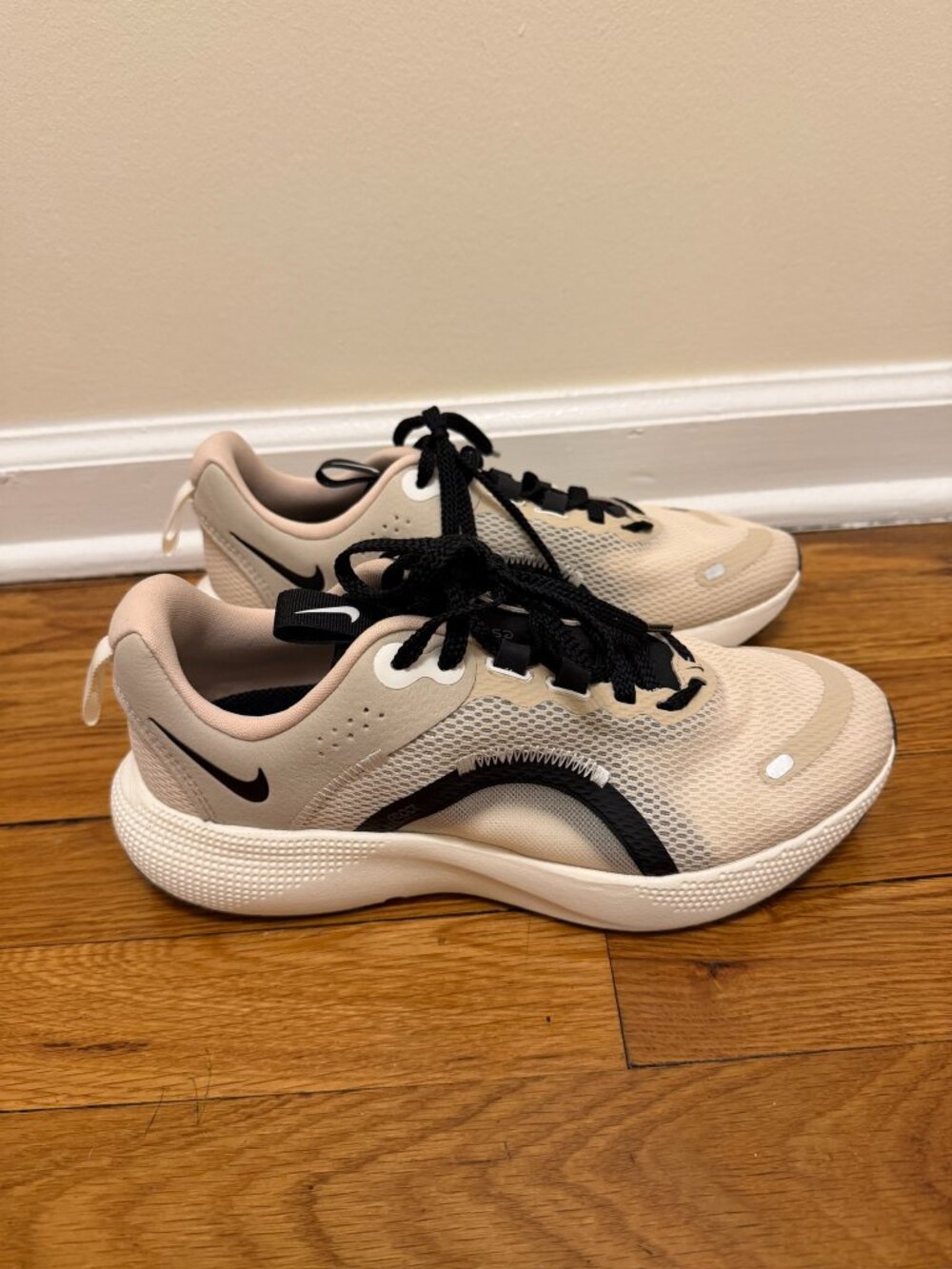 NEW Nike Women’s React Escape Run 2 'Sanddrift Black' Size 7.5